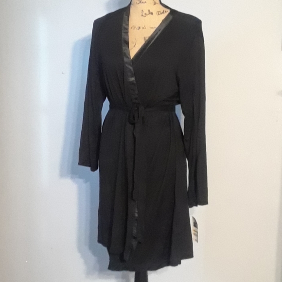 Alfani Other - (New Never Been Worn)Alfani Robe